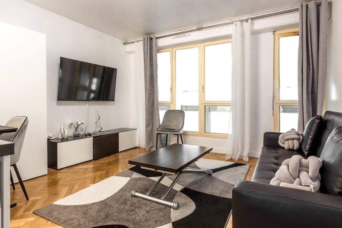 Stylish Escape In The Vibrant 11th Arrondissement Appartement