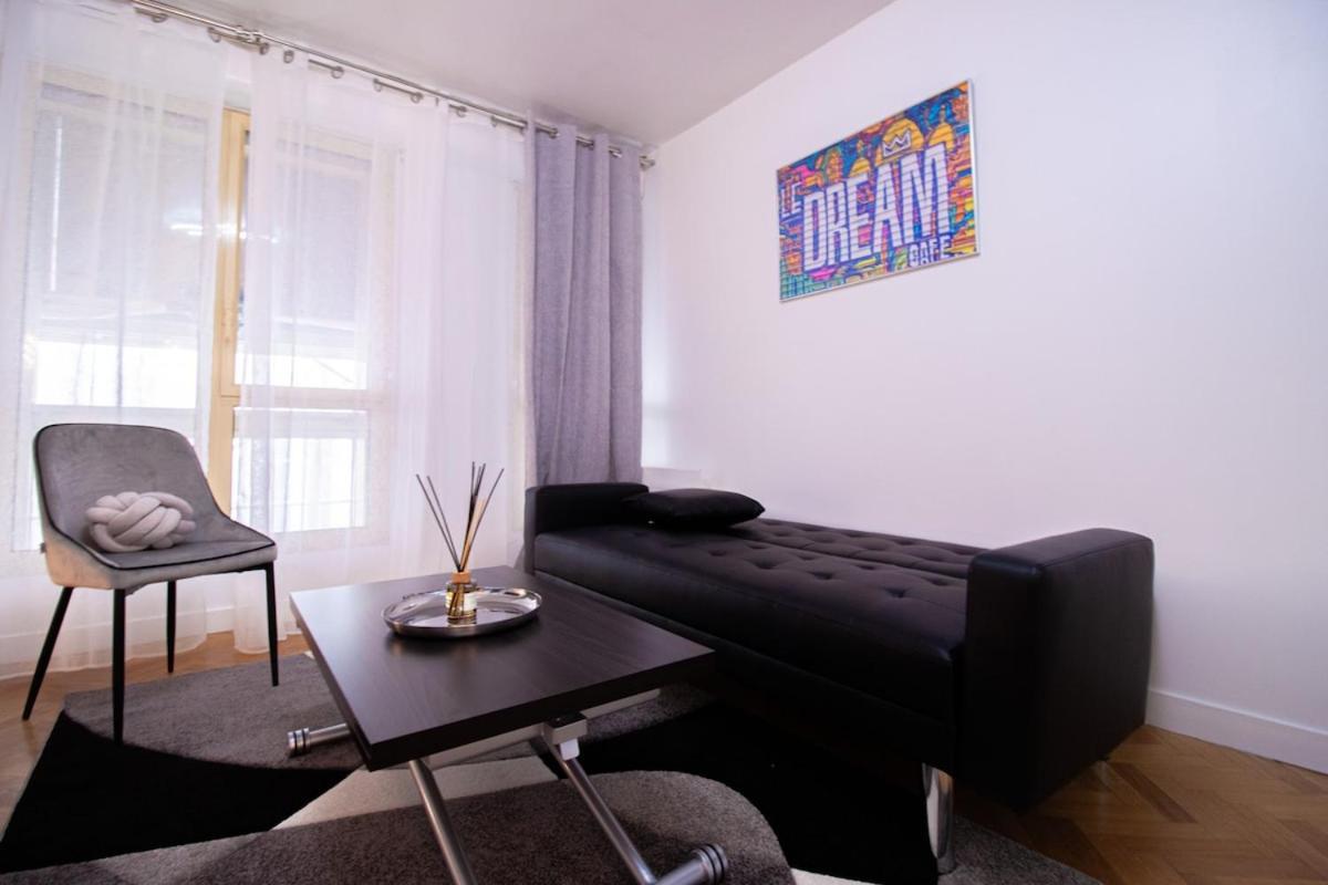 Stylish Escape In The Vibrant 11th Arrondissement Appartement